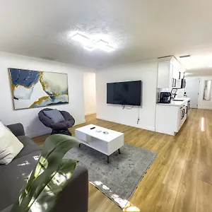  Holiday home Beautiful And Relaxing 3 Bedrooms 2 Kings Beds