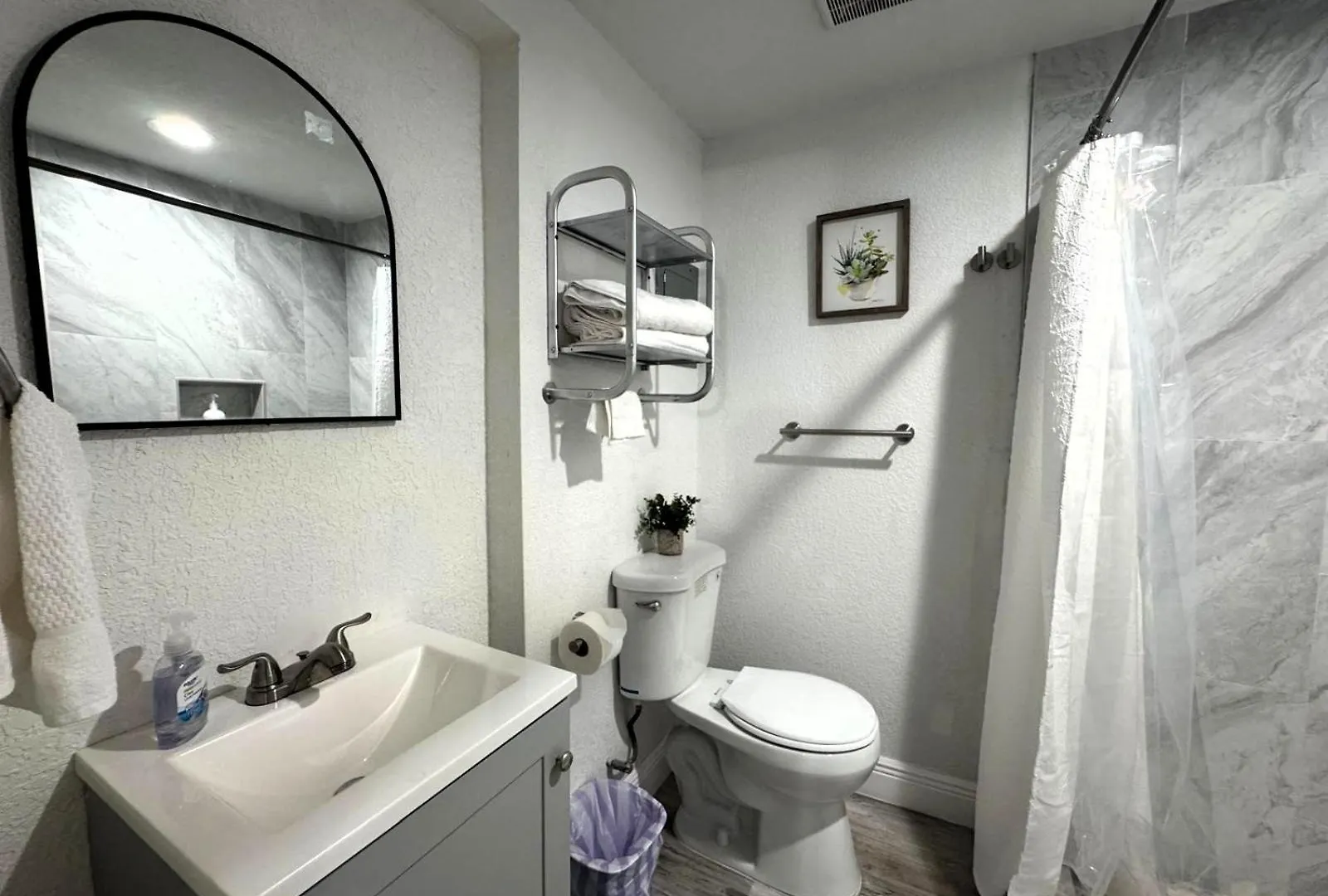 Spacious Suite In Tampa Guest house